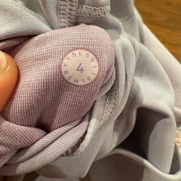 Lululemon Wunder Under High-Rise Tight Snow Washed 28"
Washed Light Pink Size 4 - Picture 2 of 5